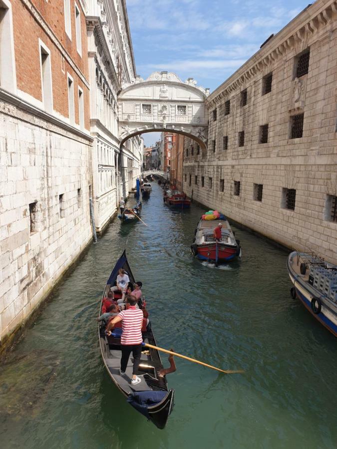 Ca' Del Sol Venezia Bed & Breakfast Bagian luar foto