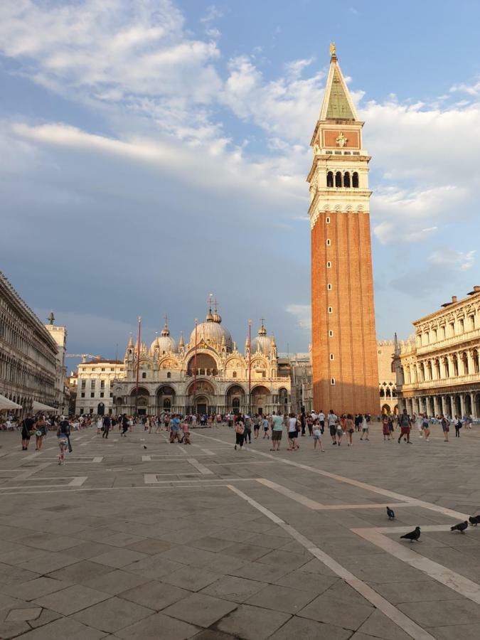 Ca' Del Sol Venezia Bed & Breakfast Bagian luar foto